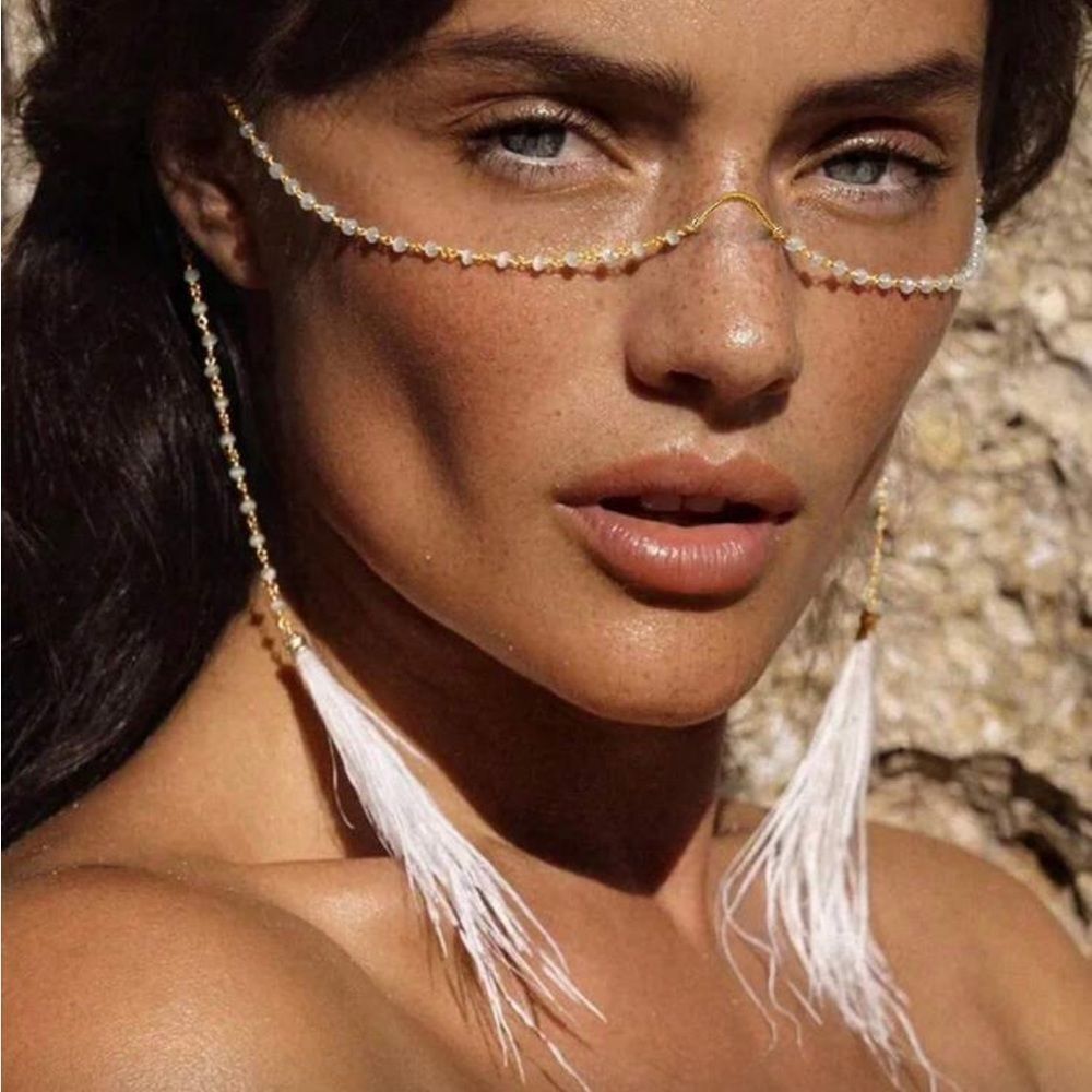 Elegant White Feather Chain Accessory R290 - Picture 3 of 3
